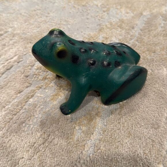 Vintage  Garden Frog Toad Pottery Green  6” Decor life size - Picture 1 of 9